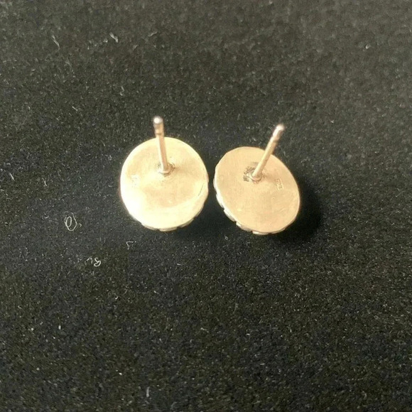 Sterling silver malachite stud post earrings - Picture 2 of 4